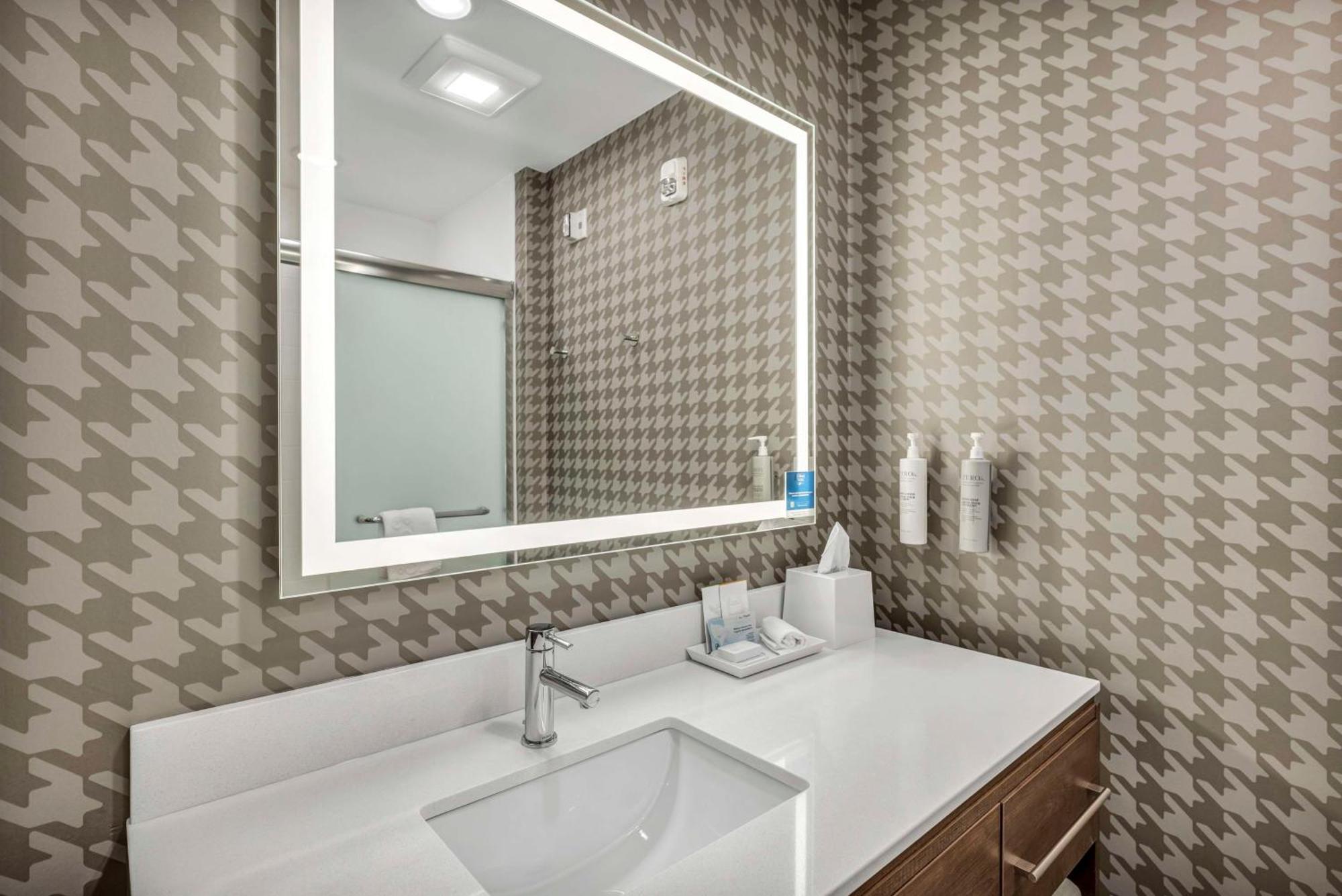 Home2 Suites By Hilton Raleigh West Lenovo Center Zewnętrze zdjęcie