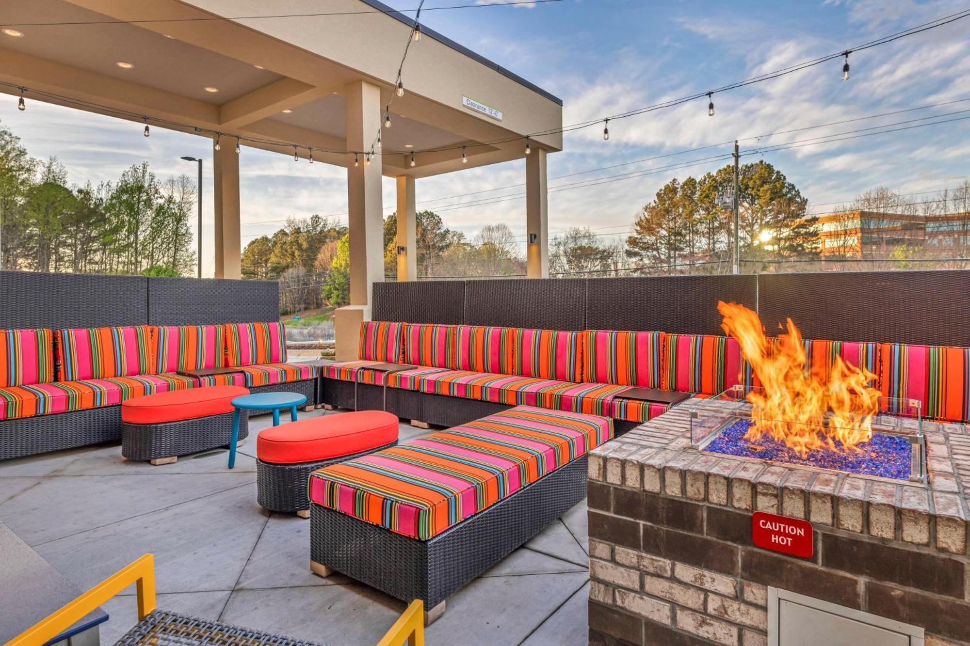 Home2 Suites By Hilton Raleigh West Lenovo Center Zewnętrze zdjęcie